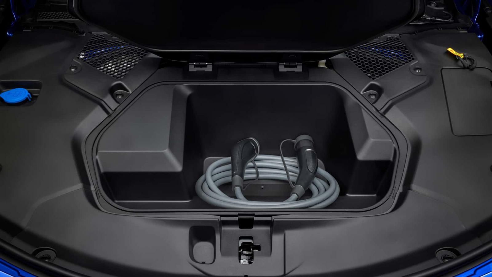 Νέα BMW i3: Πρεμιέρα με 469 άλογα και 900 χλμ. αυτονομία